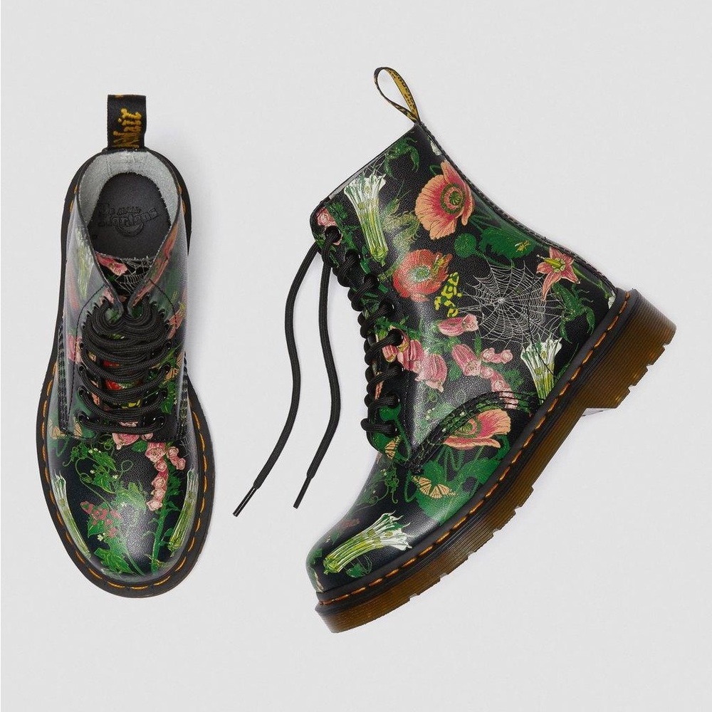 Dr Martens Floral lace up boots 1460 Eye Wild Botanics size 5 US 🇺🇸